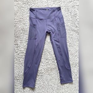 R. Sofia Active purple high rise Capri leggings